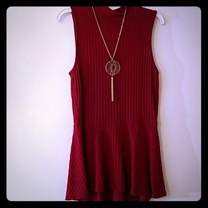 Sleeveless Maroon Tunic Top - Neclace Included!!
